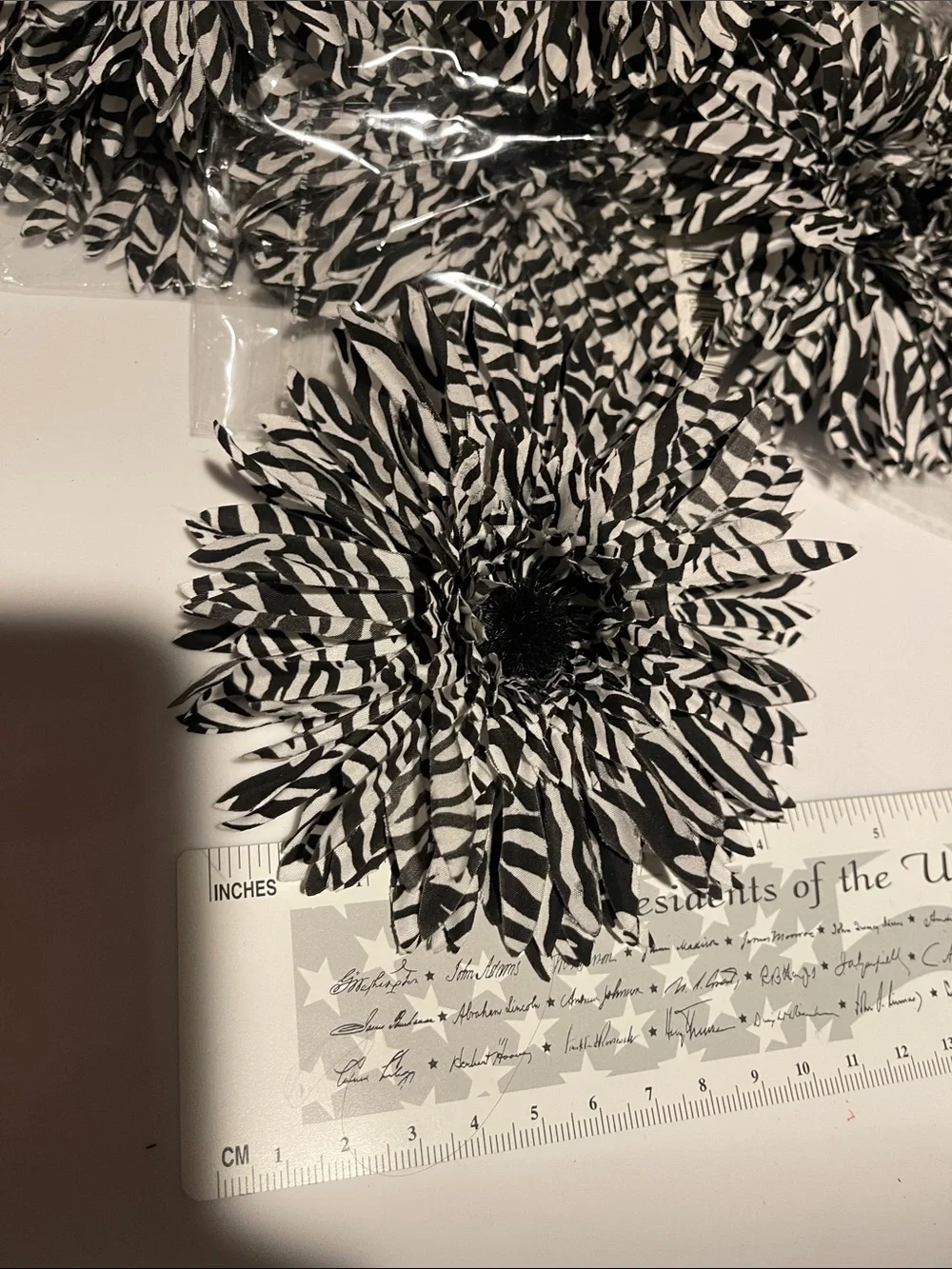 Black & White zebra flowers Floral craft fabric DIY new 16 flowers